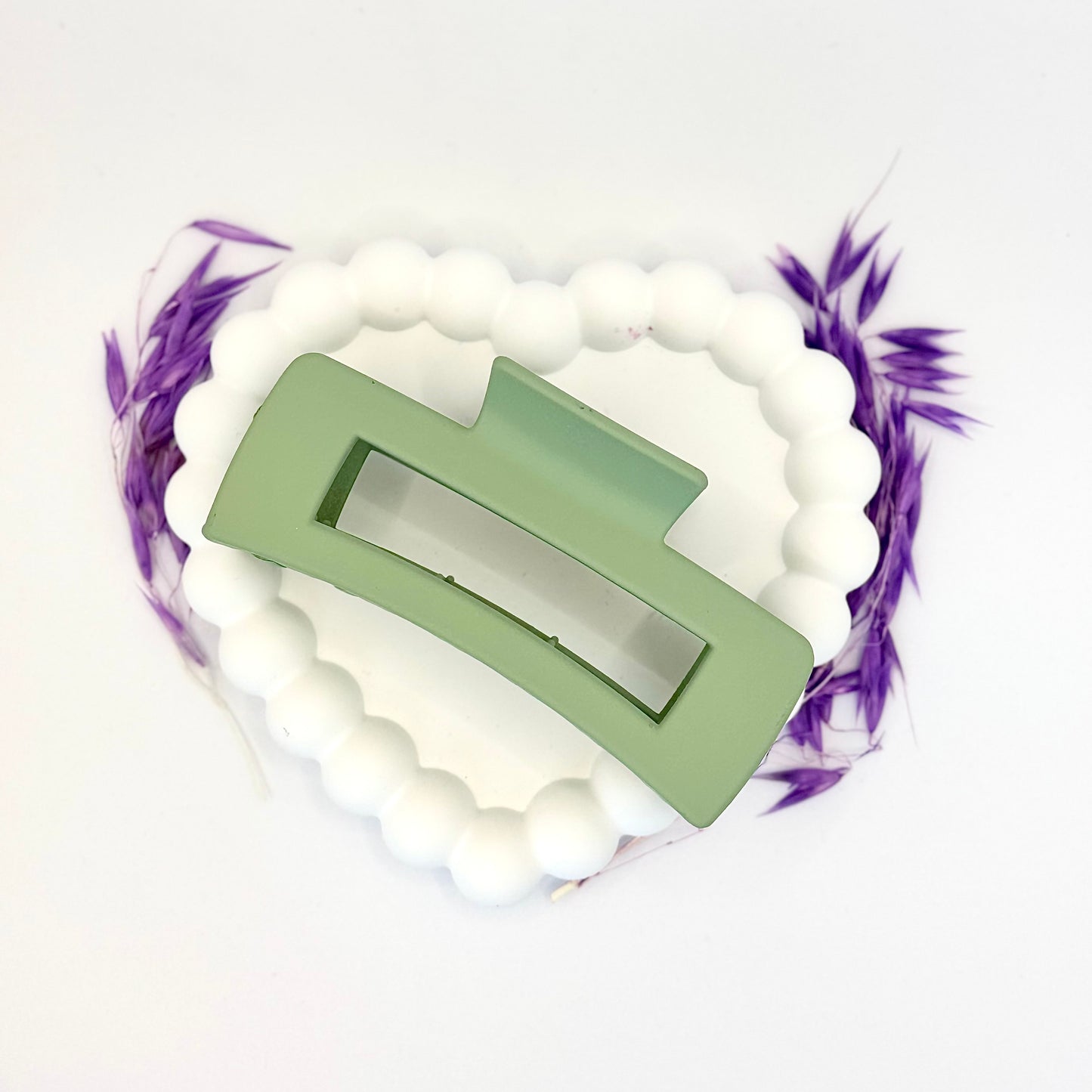 π Olive Frame β Green Sculpted Hair Clip