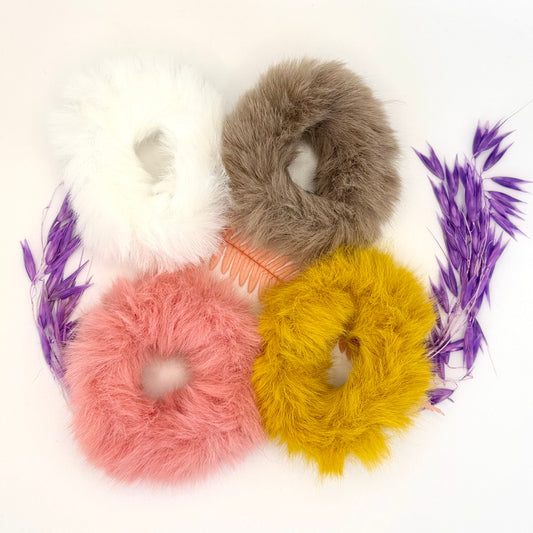 🍑 Peach Grip — Fluffy Scrunchie Set (4-pack)