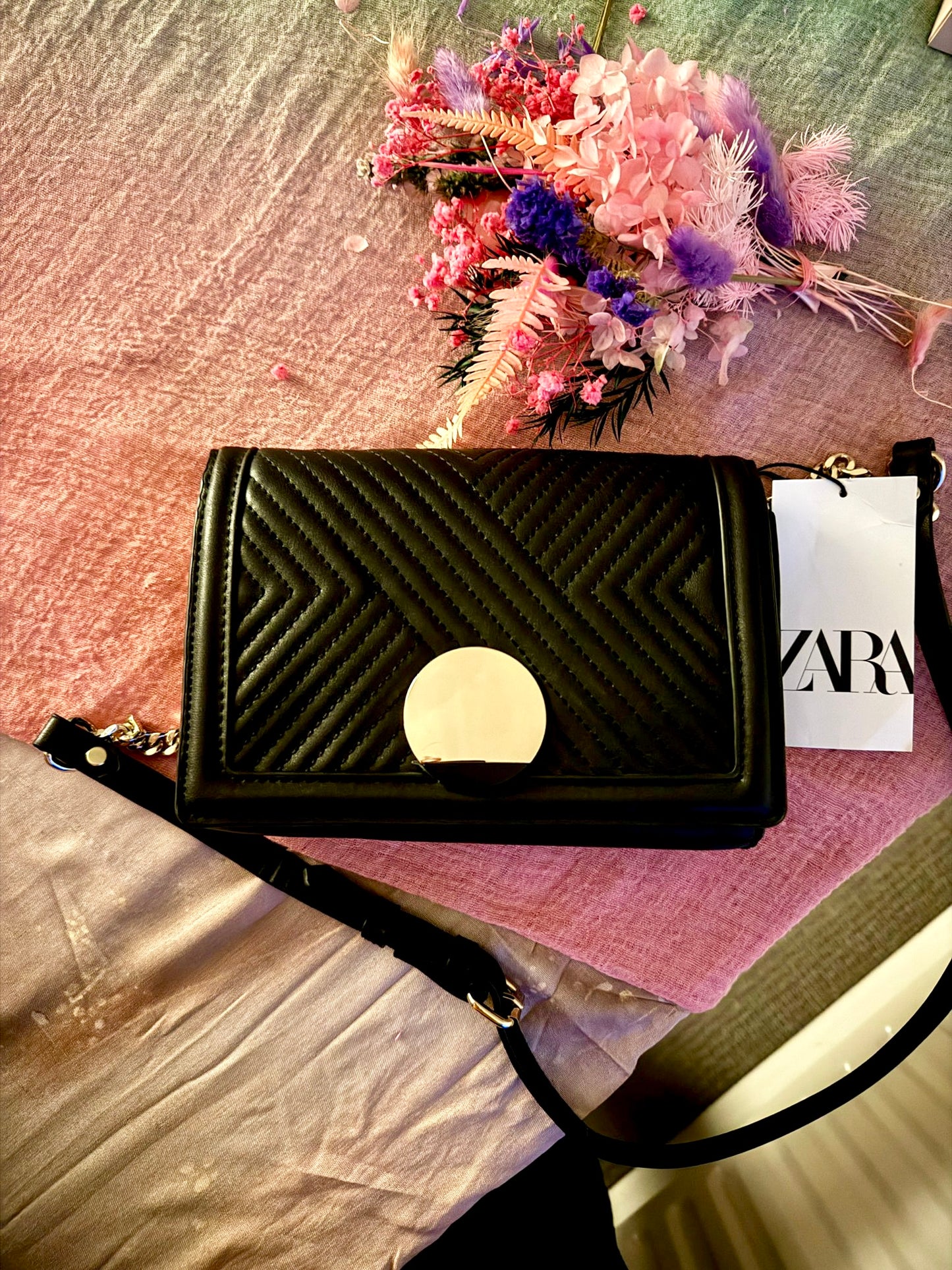ZARA Quilted Crossbody Bag – Noir Luxe 🖤✨
