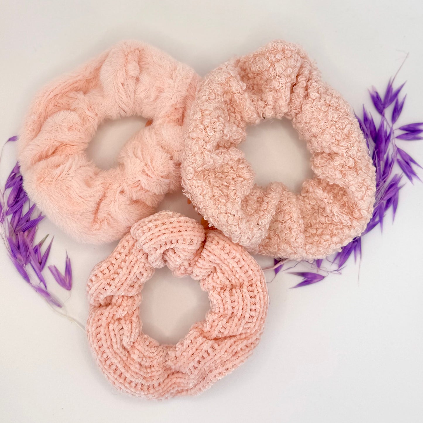 🌸 Soft Trio — Textured Scrunchie Set (3-pack)