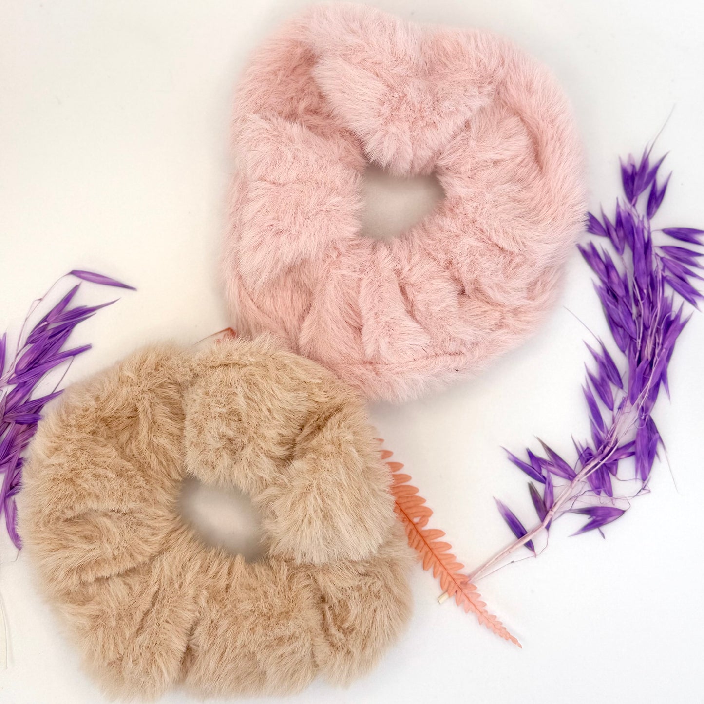 🧸 Blush Grip — Fluffy Scrunchie Set (2-pack)