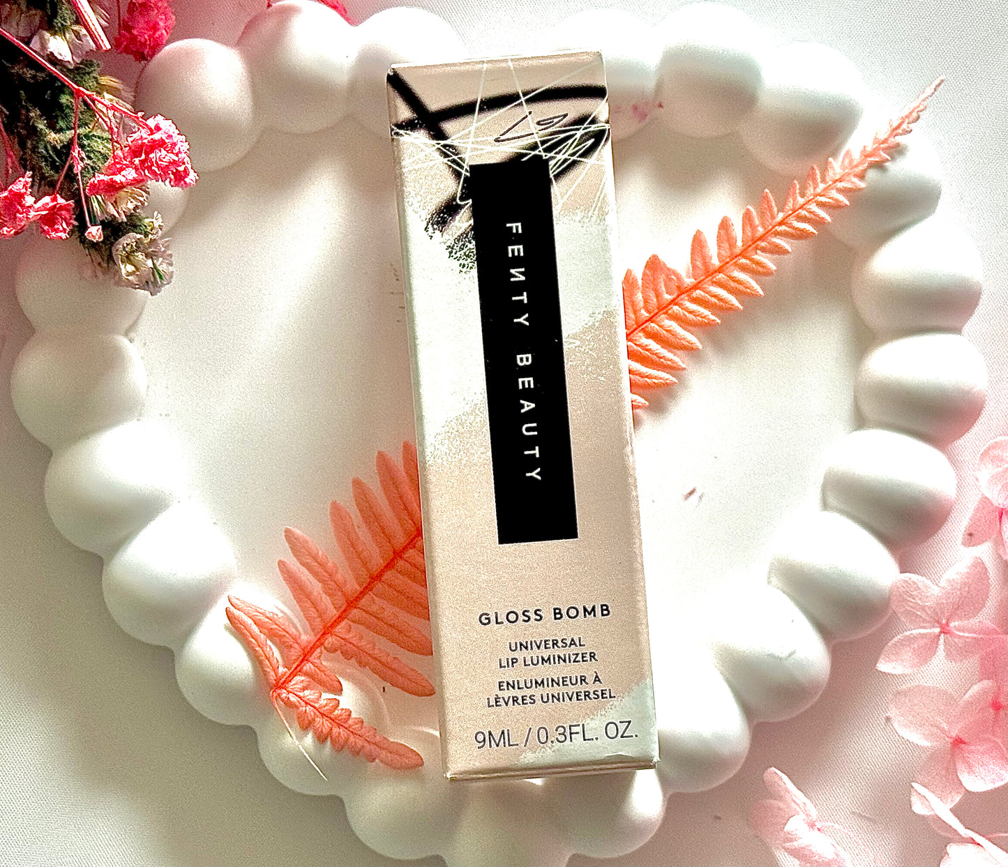 Fenty Beauty Gloss Bomb Universal Lip Luminizer — Riri 💄✨