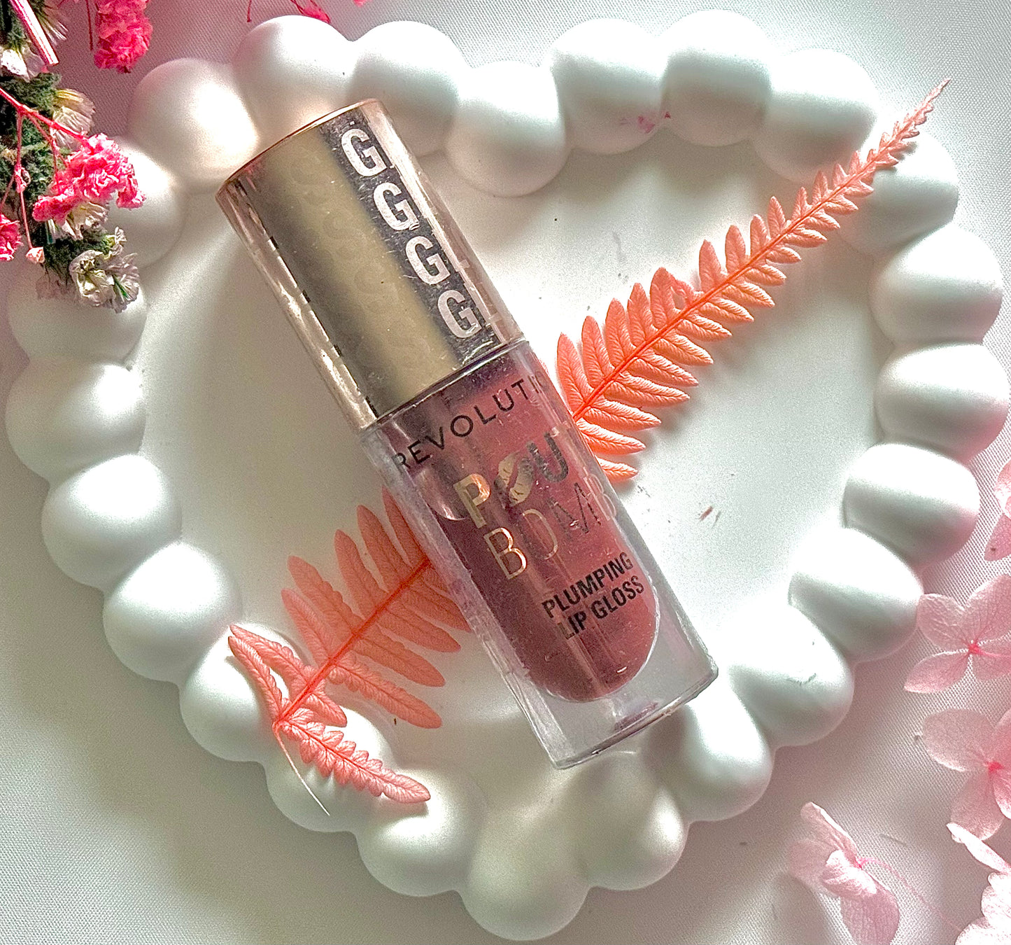 Revolution Pout Bomb Plumping Gloss — Cookie 🍪✨